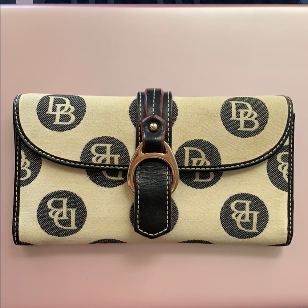 Dooney & Bourke